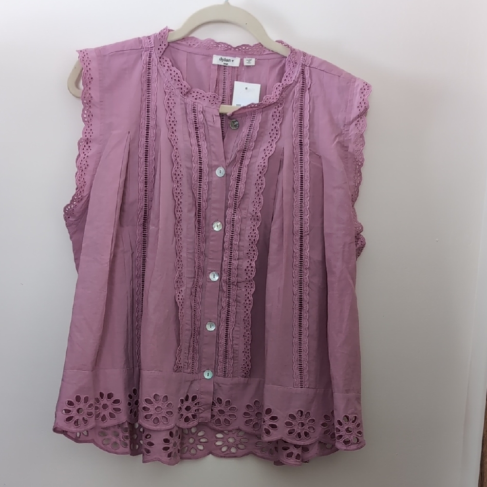 Sundance - NWT Mauve Lace Trim Blouse